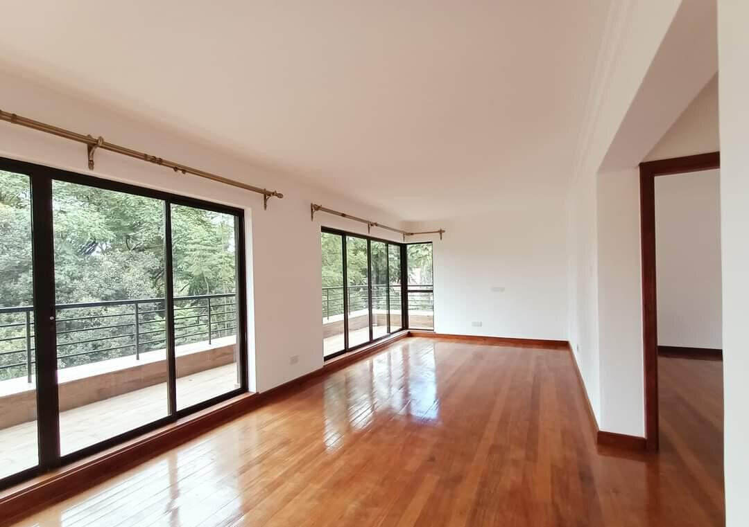 Expansive 4BR Townhouse with Private Garden & DSQ - Kileleshwa