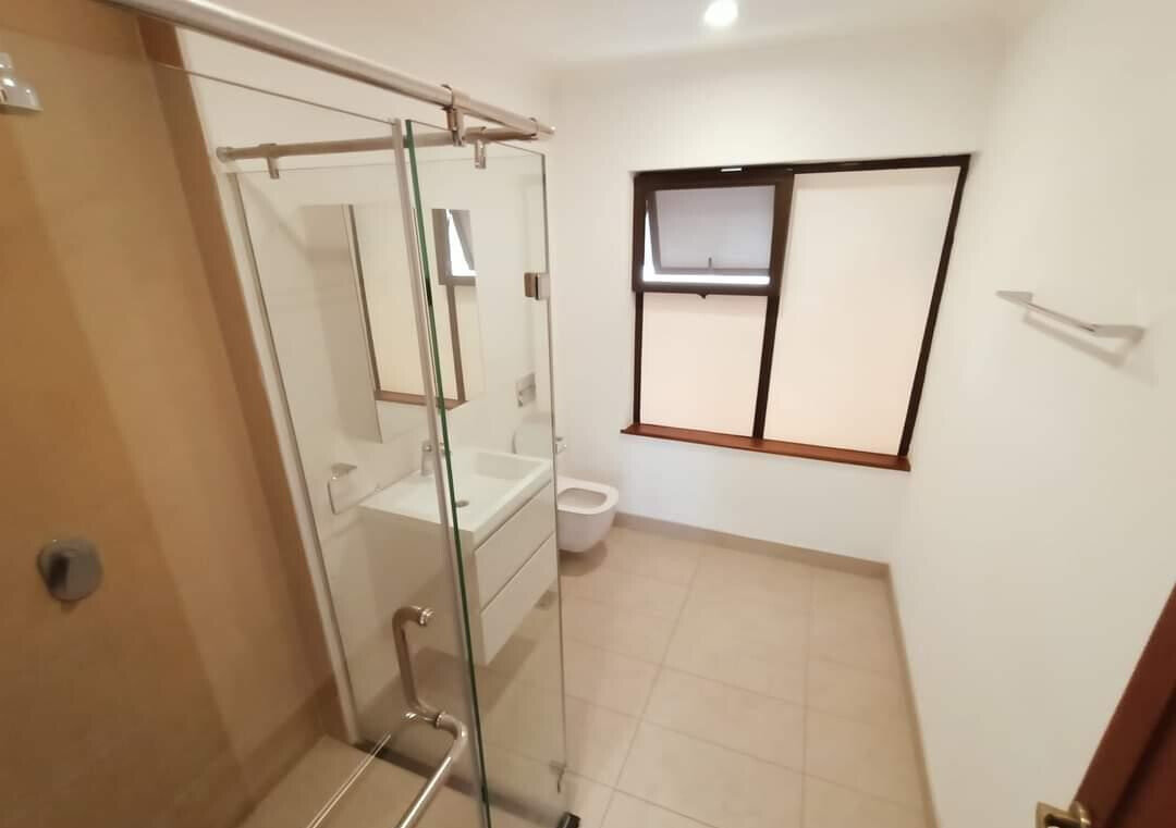 Expansive 4BR Townhouse with Private Garden & DSQ - Kileleshwa