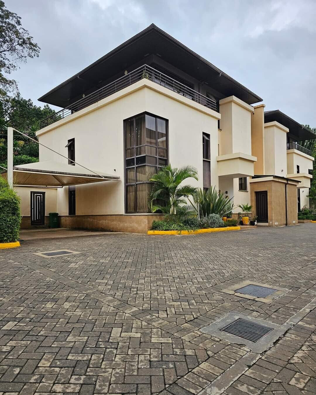 Expansive 4BR Townhouse with Private Garden & DSQ - Kileleshwa