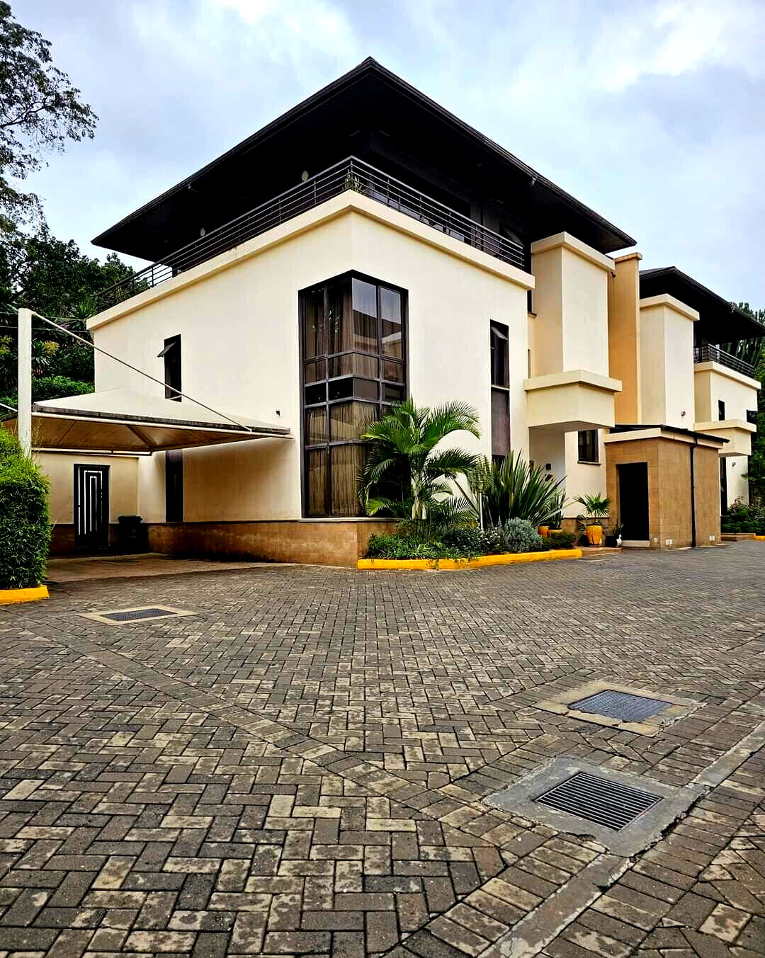 Expansive 4BR Townhouse with Private Garden & DSQ - Kileleshwa
