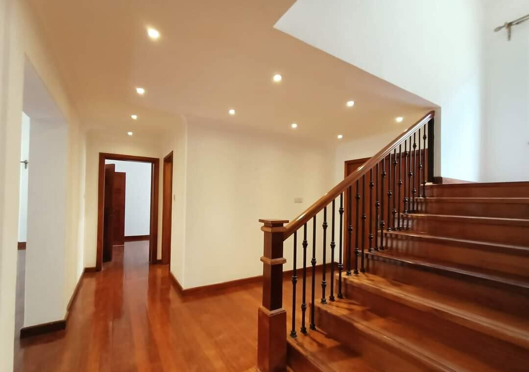Expansive 4BR Townhouse with Private Garden & DSQ - Kileleshwa