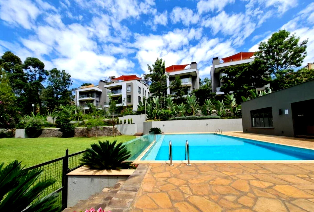 5 En-Suite Townhouse with Pool & Gym - Kitisuru, UN Area