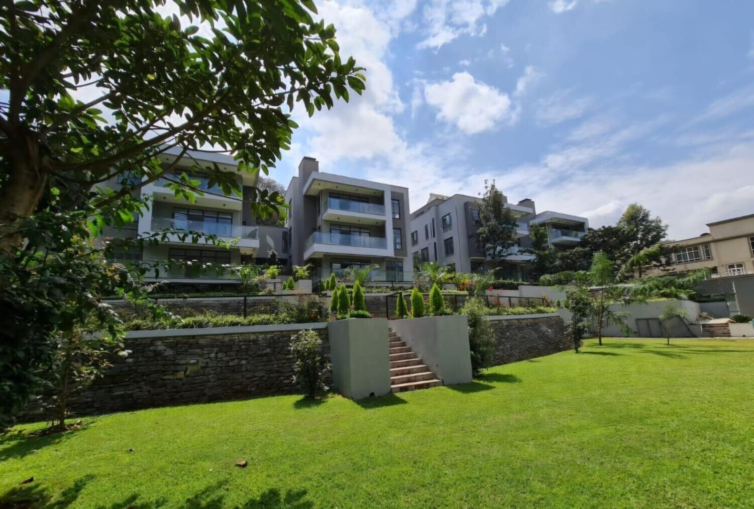 5 En-Suite Townhouse with Pool & Gym - Kitisuru, UN Area