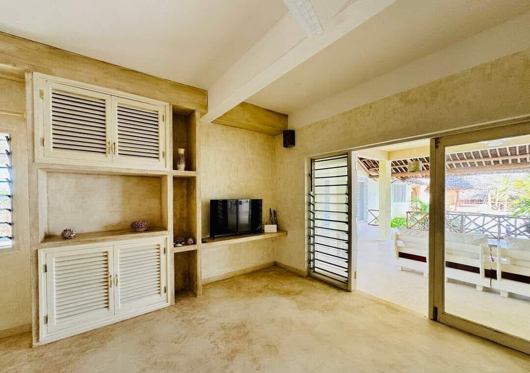 Ocean Zuri Villa: 8-Ensuite Townhouse with Pool – Watamu