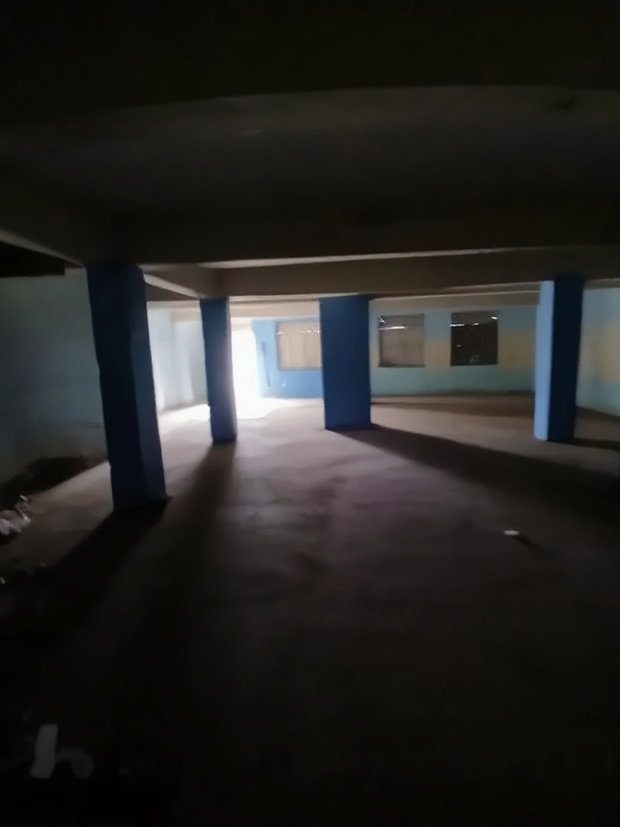 Shop to 1800sqft at Donholm in a Busy Location
