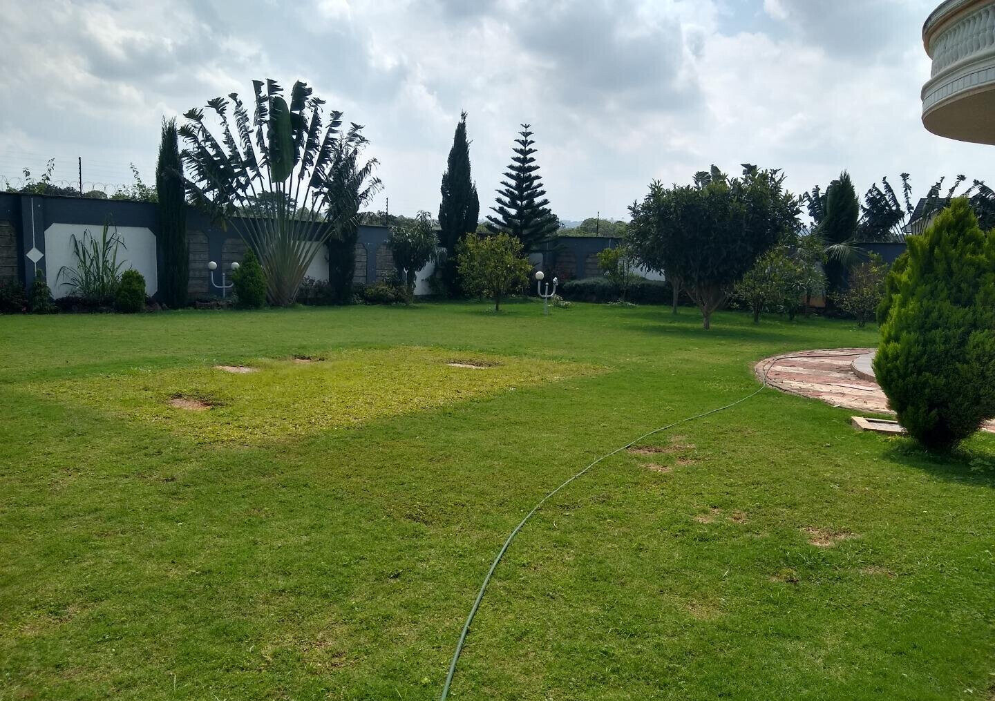 Half Acre 5BR Haven at KSh 500K