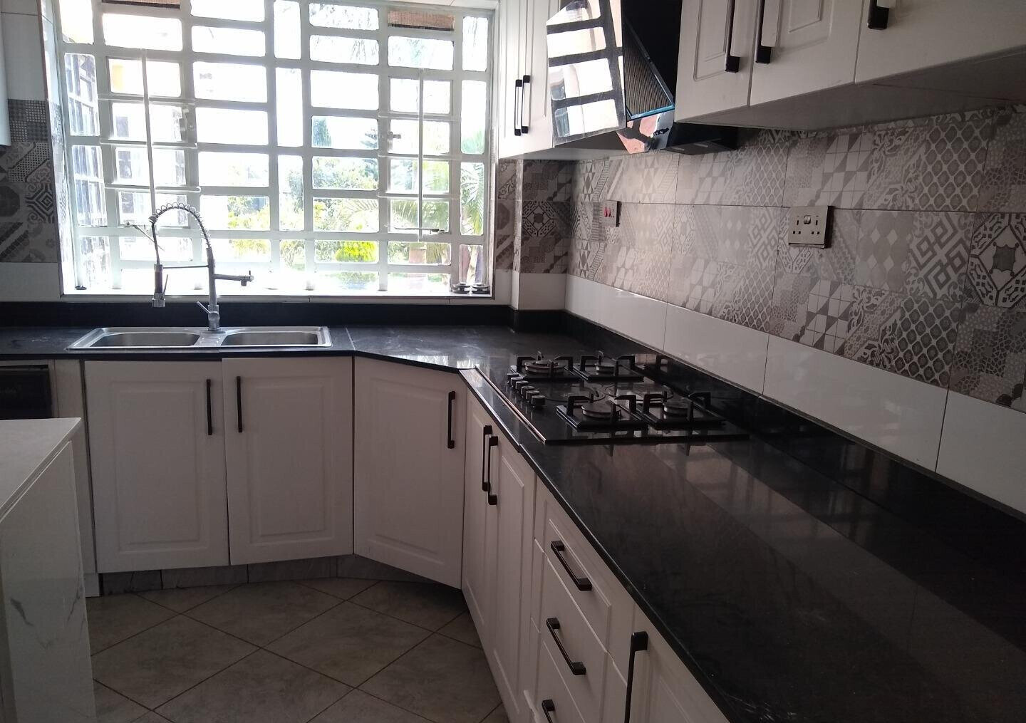 Half Acre 5BR Haven at KSh 500K
