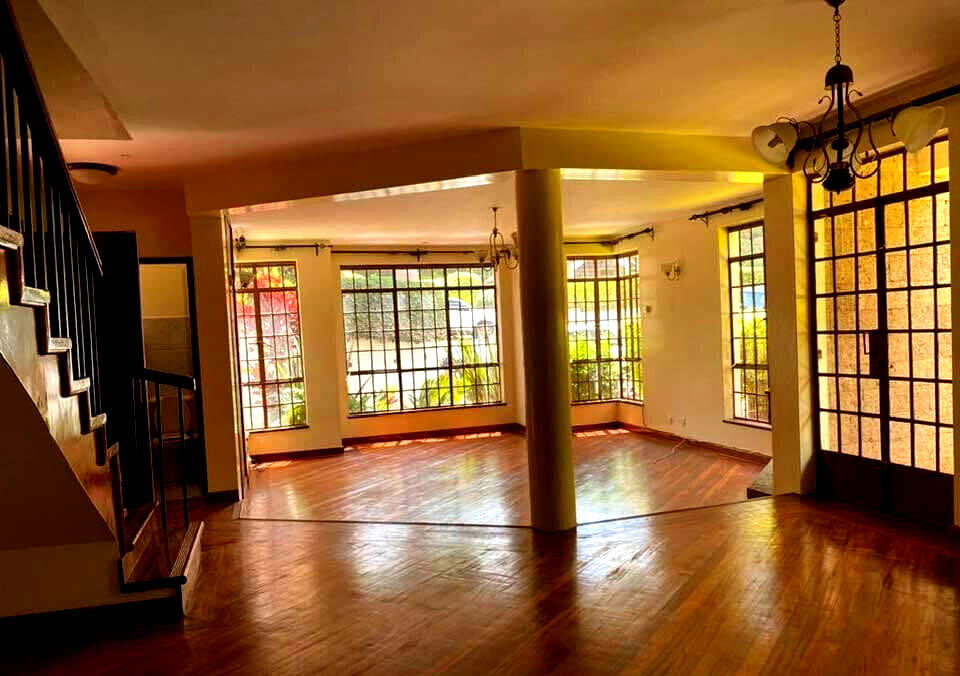 Quick Sale 5-Ensuite Townhouse with DSQ in Lavington - KES 63M