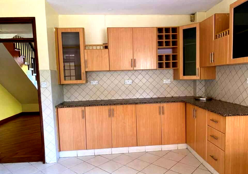 Quick Sale 5-Ensuite Townhouse with DSQ in Lavington - KES 63M