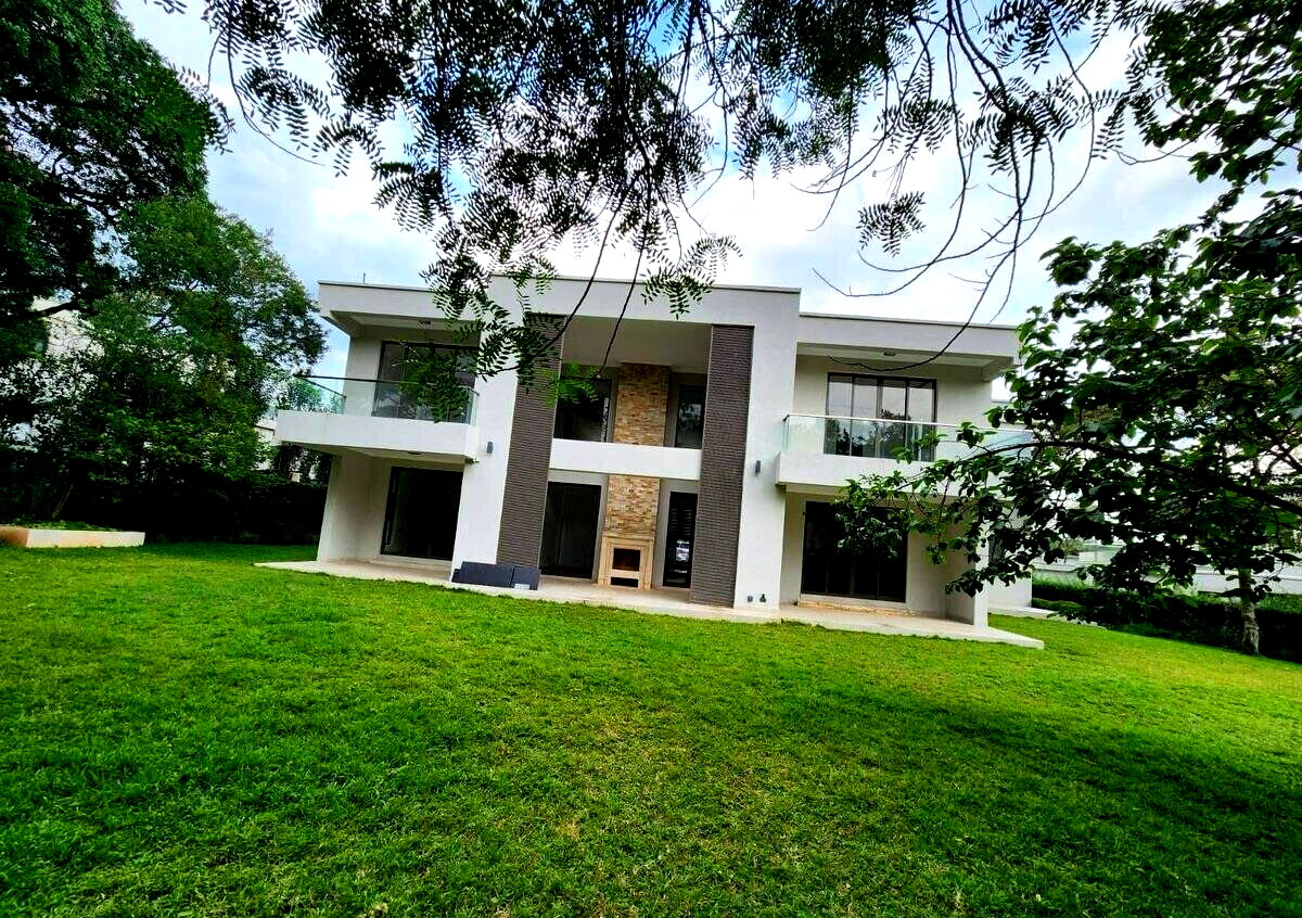 5-Ensuite Villa with Office & Clubhouse – Hardy, Karen