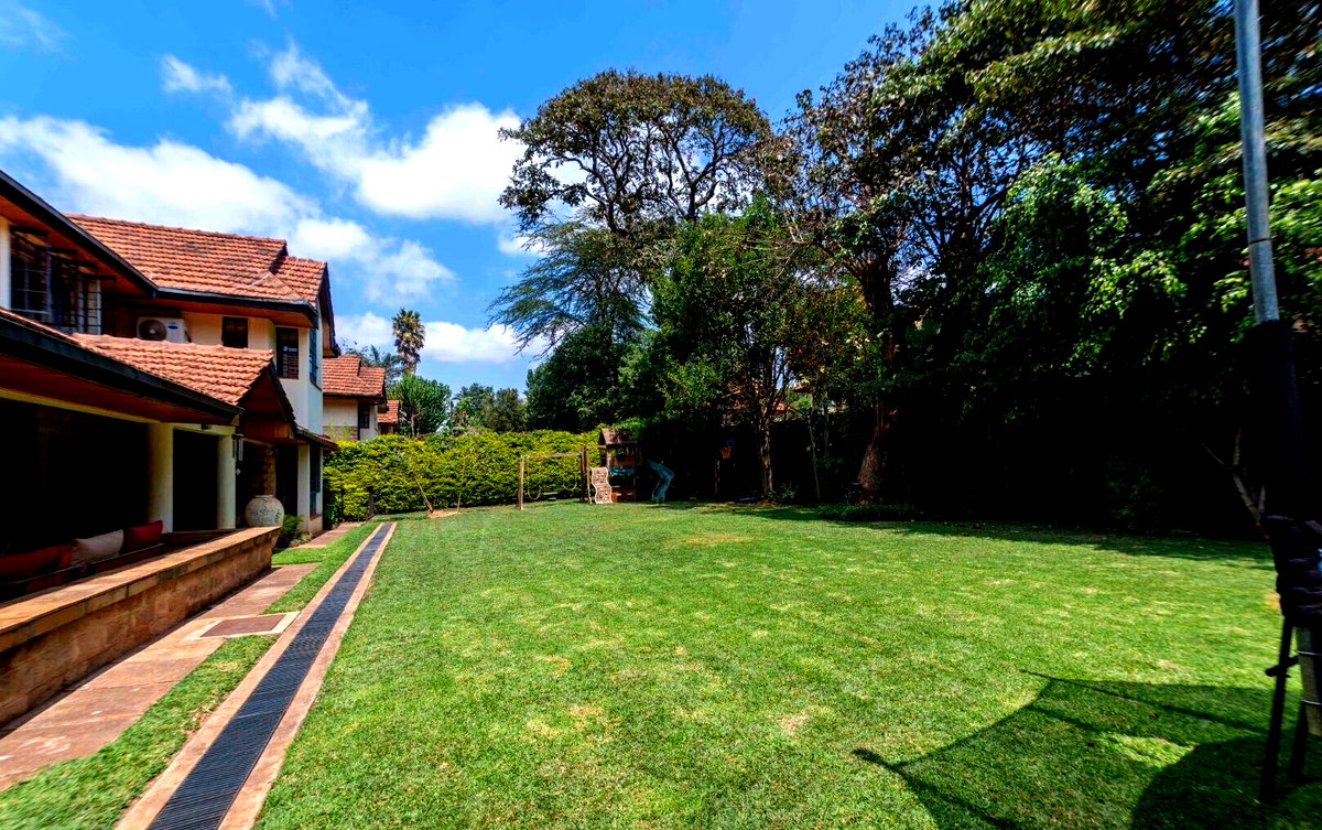 5-Bed Townhouse with Mahogany Floors & DSQ - Lower Kabete