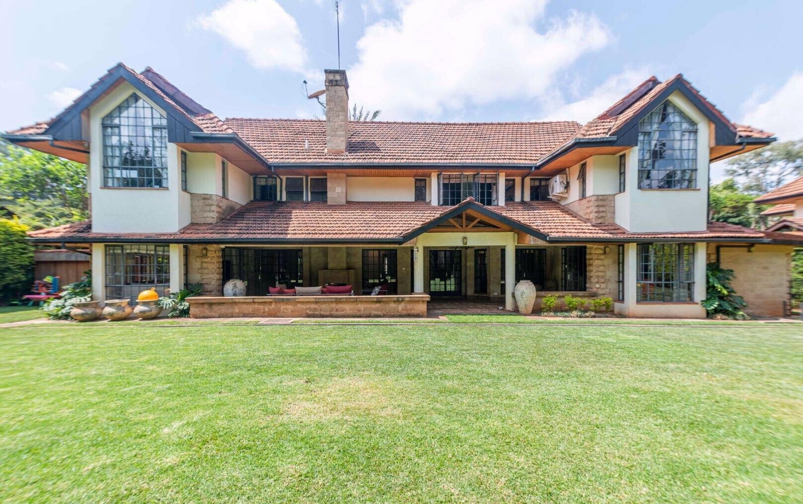 5-Bed Townhouse with Mahogany Floors & DSQ - Lower Kabete