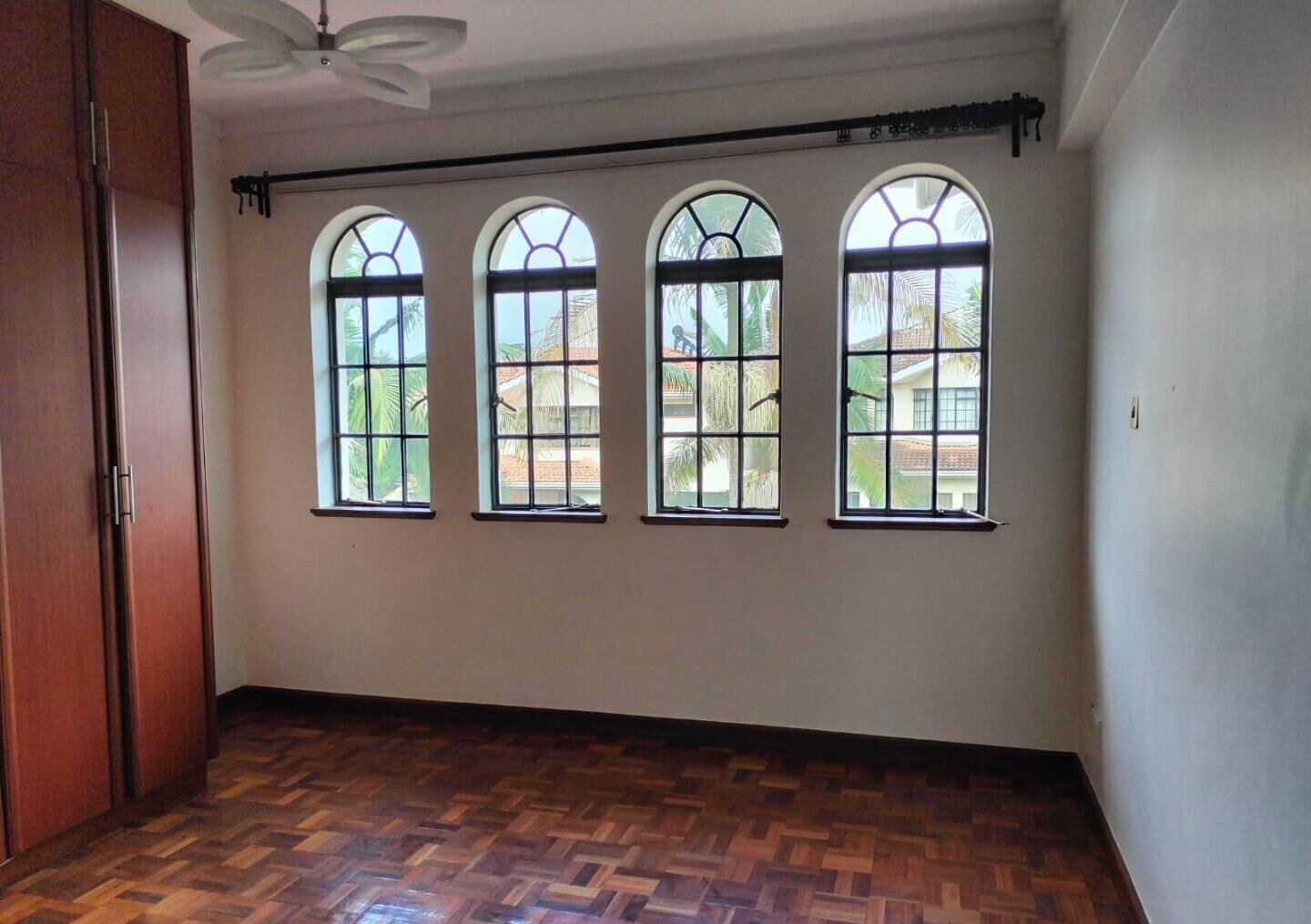 4-Ensuite Townhouse with DSQ & Private Garden - Westlands