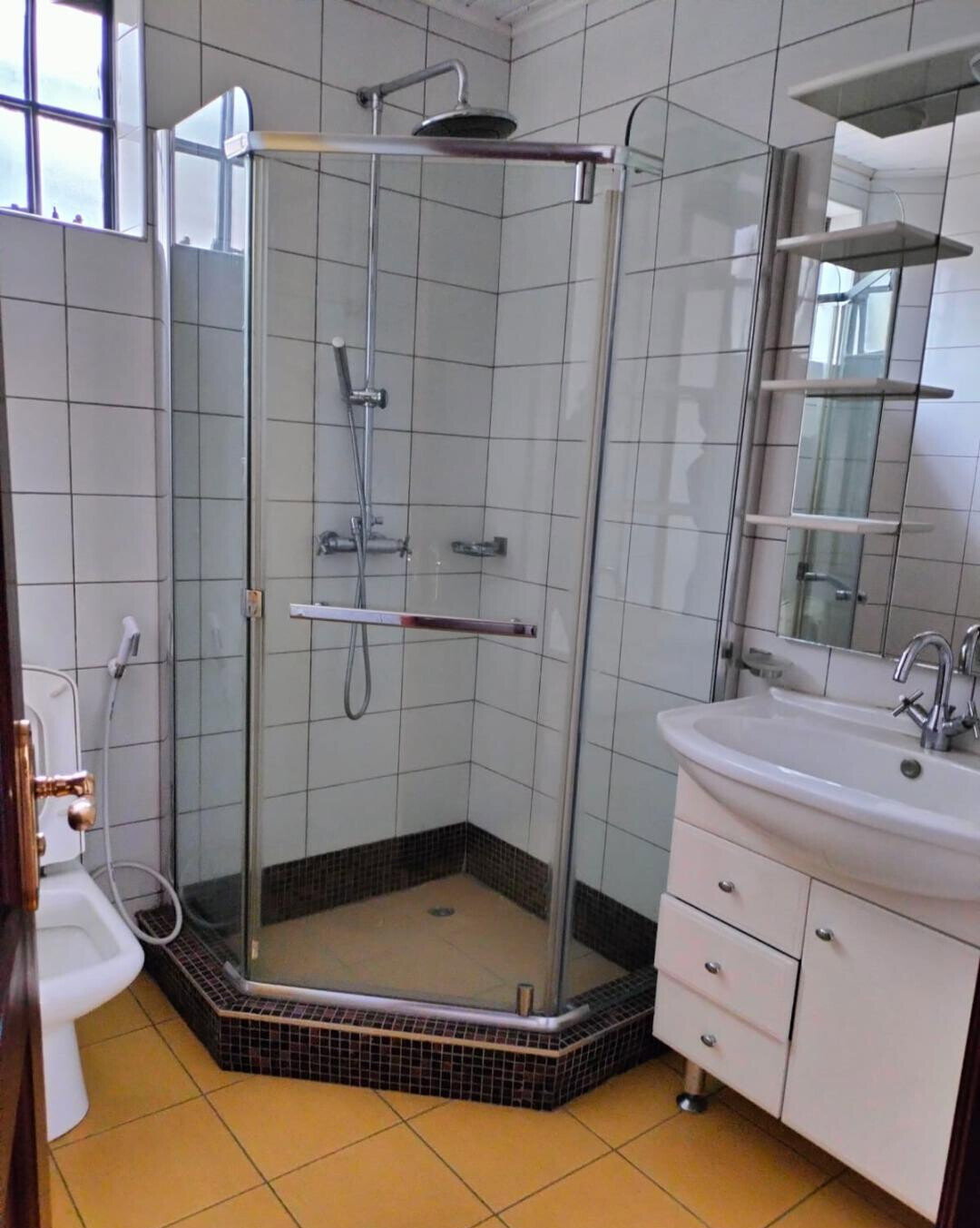 4-Ensuite Townhouse with DSQ & Private Garden - Westlands