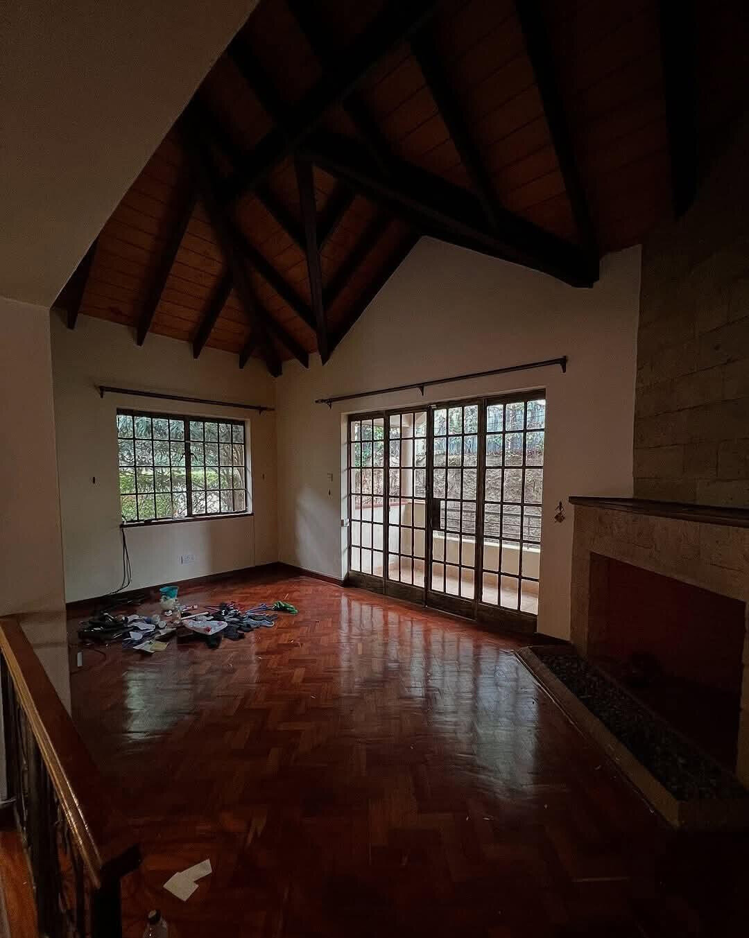 4BR All-Ensuite Townhouse with Fireplace & DSQ - Spring Valley