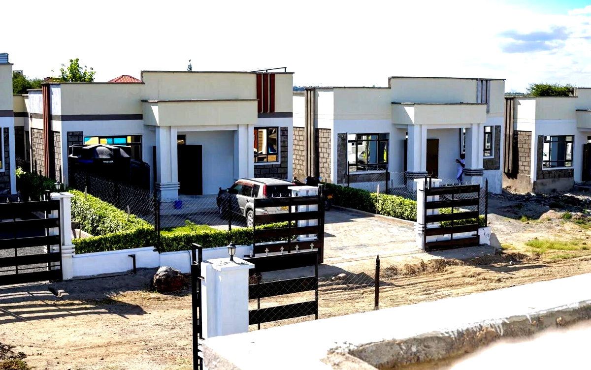 3BR Flat Roof Bungalow in 50x100 Compound - Kitengela