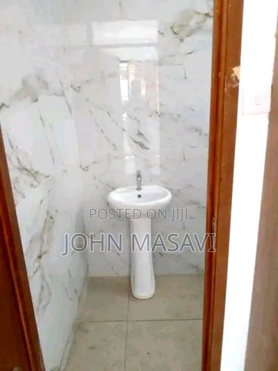 2bdrm Block of Flats in Tiktak, Majengo for rent - Image 3