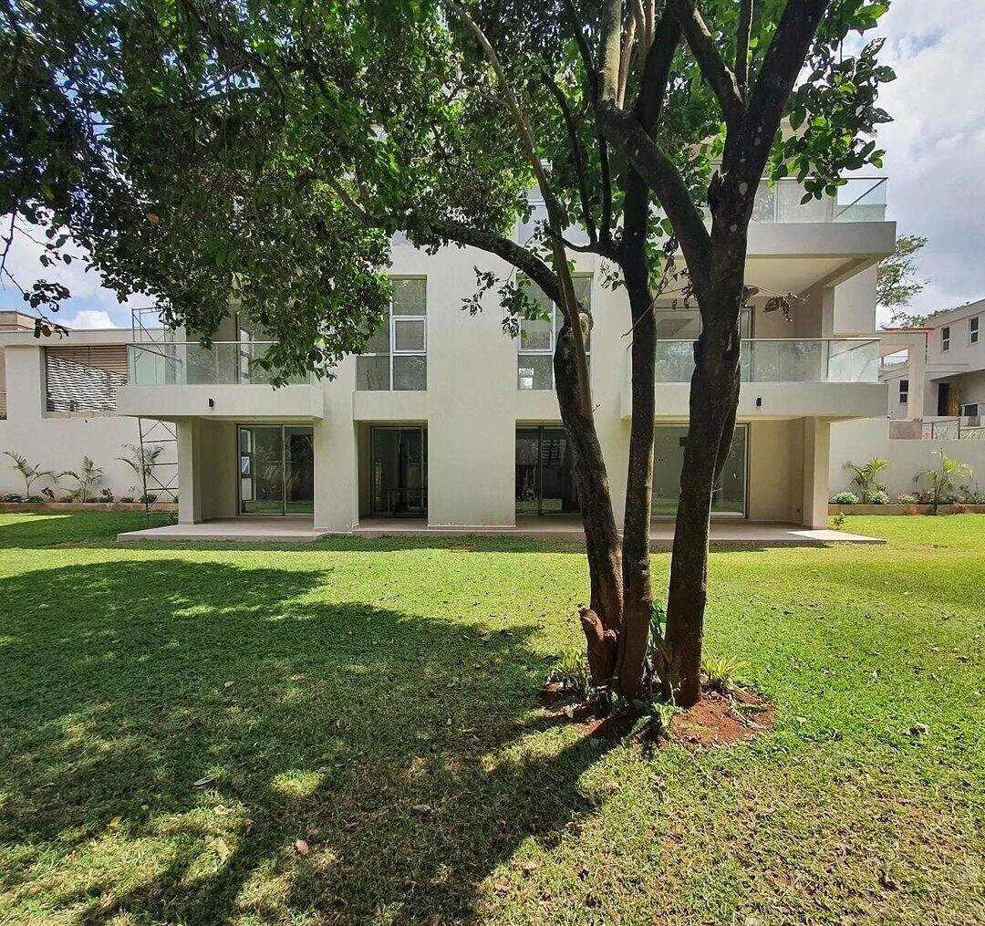 Elegant 5-Ensuite Villa with Clubhouse & Pool – Karen