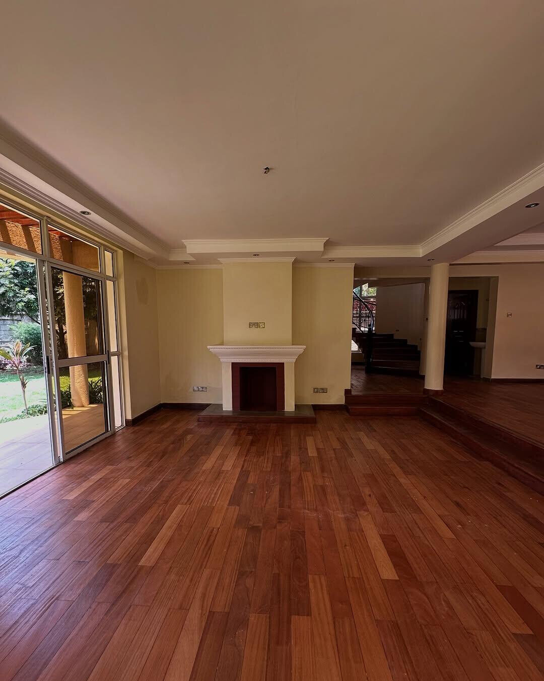 5-Ensuite Townhouse with Gym & Solar Heating - Lavington