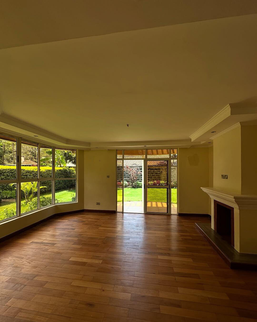 5-Ensuite Townhouse with Gym & Solar Heating - Lavington