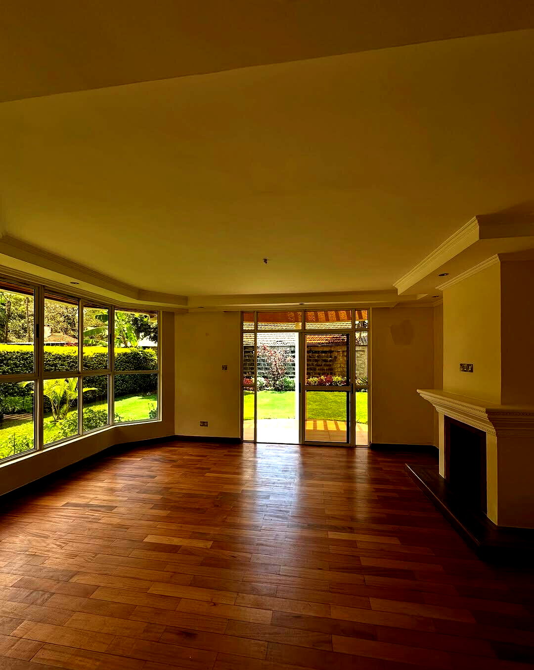 5-Ensuite Townhouse with Gym & Solar Heating - Lavington