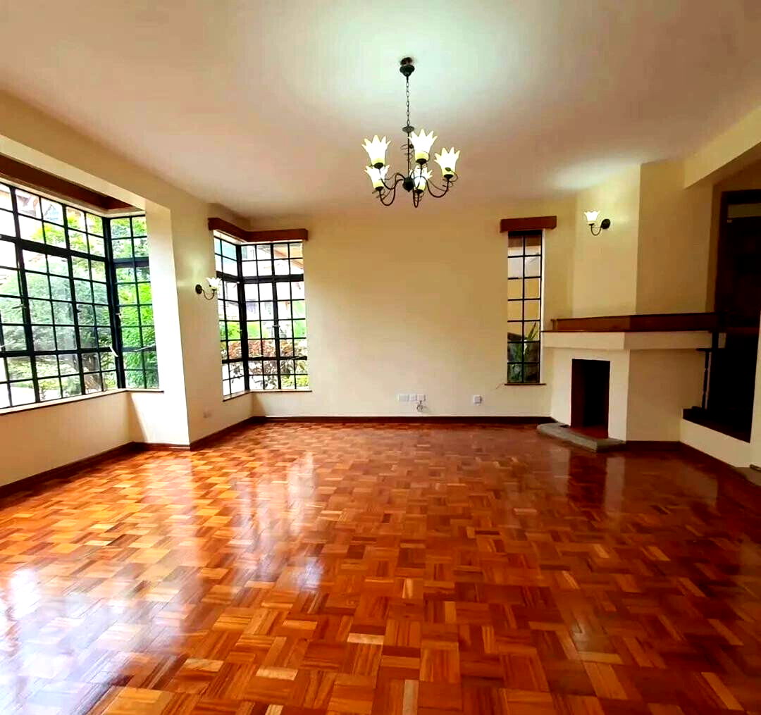 5-Ensuite Townhouse with Family Room Near Quickmart Valley Arcade - Lavington