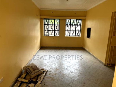 3bdrm Bungalow in Oluulua for sale - Image 7