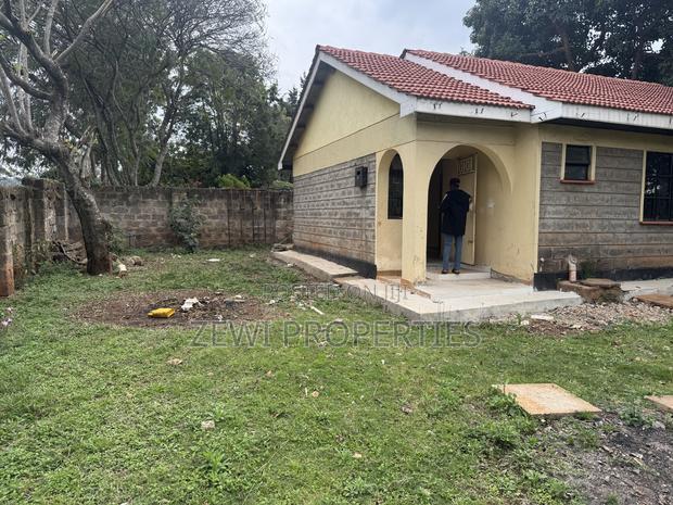 3bdrm Bungalow in Oluulua for sale