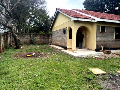 3bdrm Bungalow in Oluulua for sale - Image 4