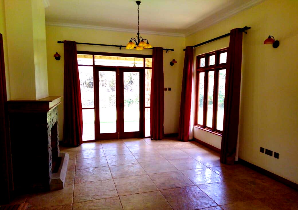 Rustic 5-Bed Townhouse with Pool & Gypsum Ceilings – Karen