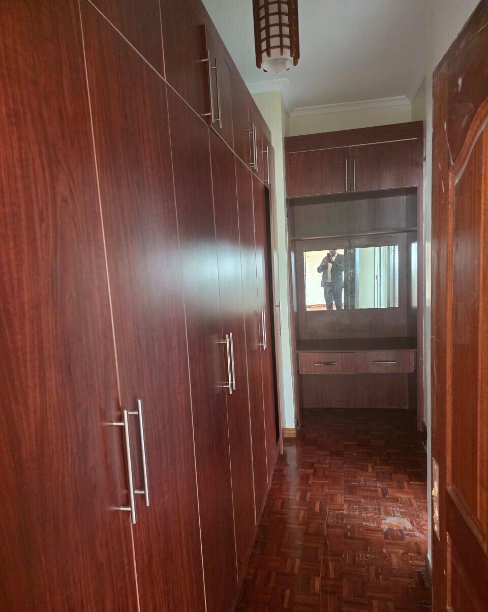 5-Bed Townhouse on Half-Acre Near Rubius & Nairobi Academy – Karen