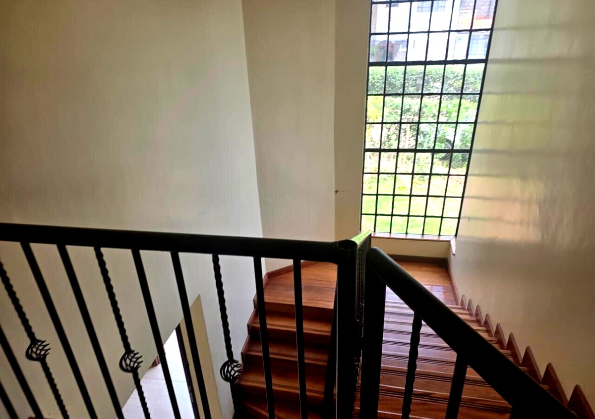 5-Bed Townhouse on Half-Acre Near Rubius & Nairobi Academy – Karen