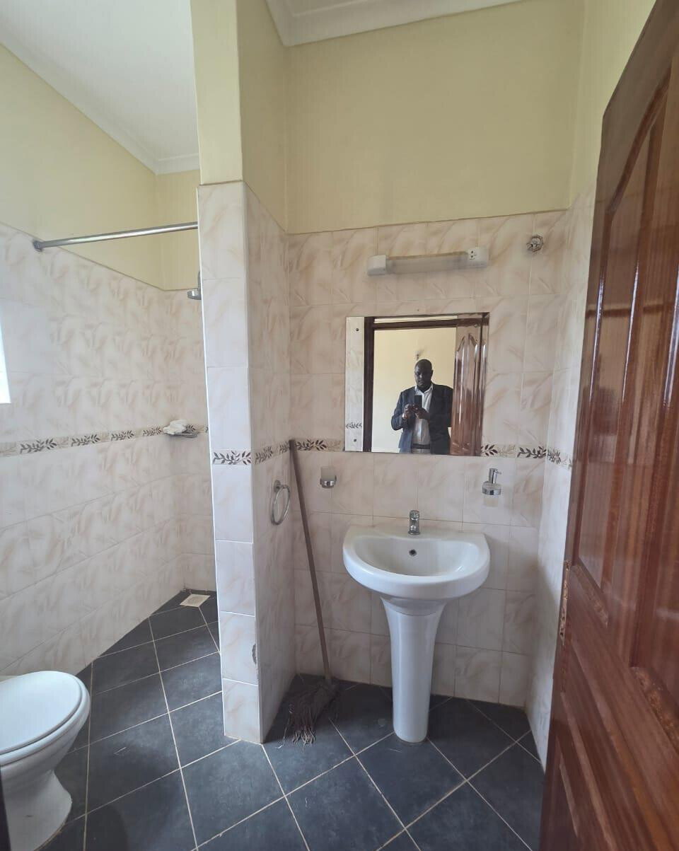 5-Bed Townhouse on Half-Acre Near Rubius & Nairobi Academy – Karen