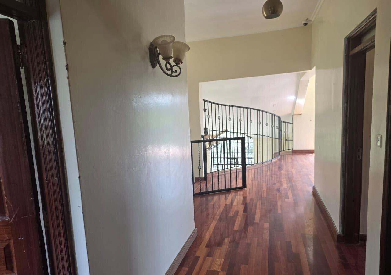 5-Bed Townhouse on Half-Acre Near Rubius & Nairobi Academy – Karen