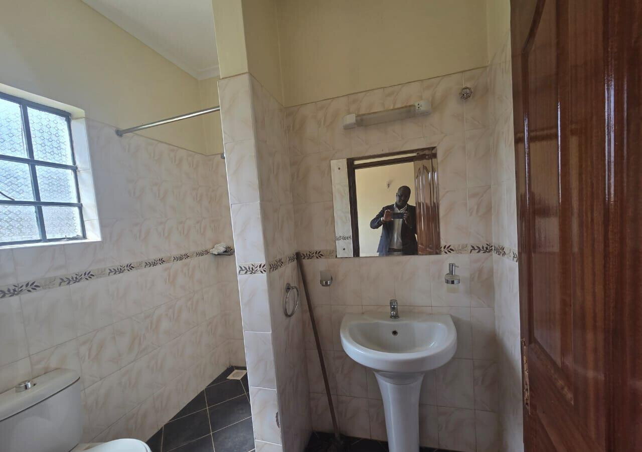 5-Bed Townhouse on Half-Acre Near Rubius & Nairobi Academy – Karen