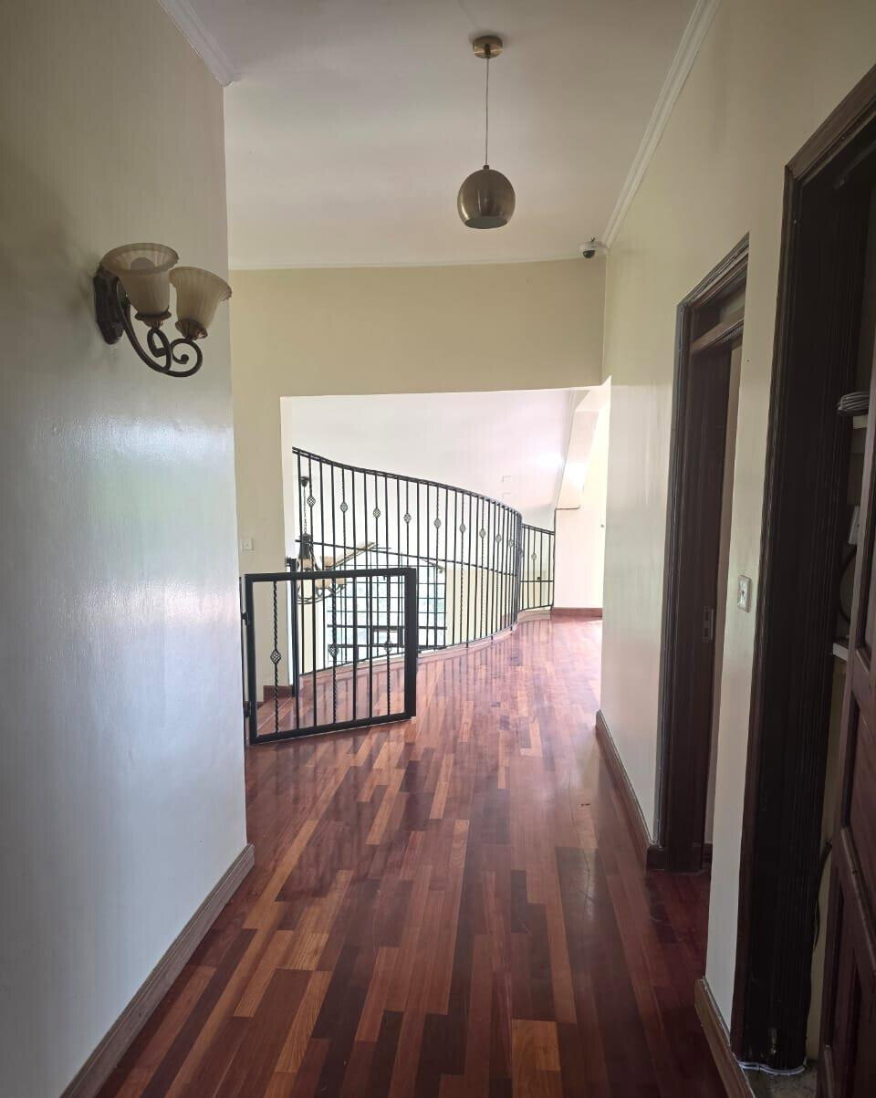 5-Bed Townhouse on Half-Acre Near Rubius & Nairobi Academy – Karen