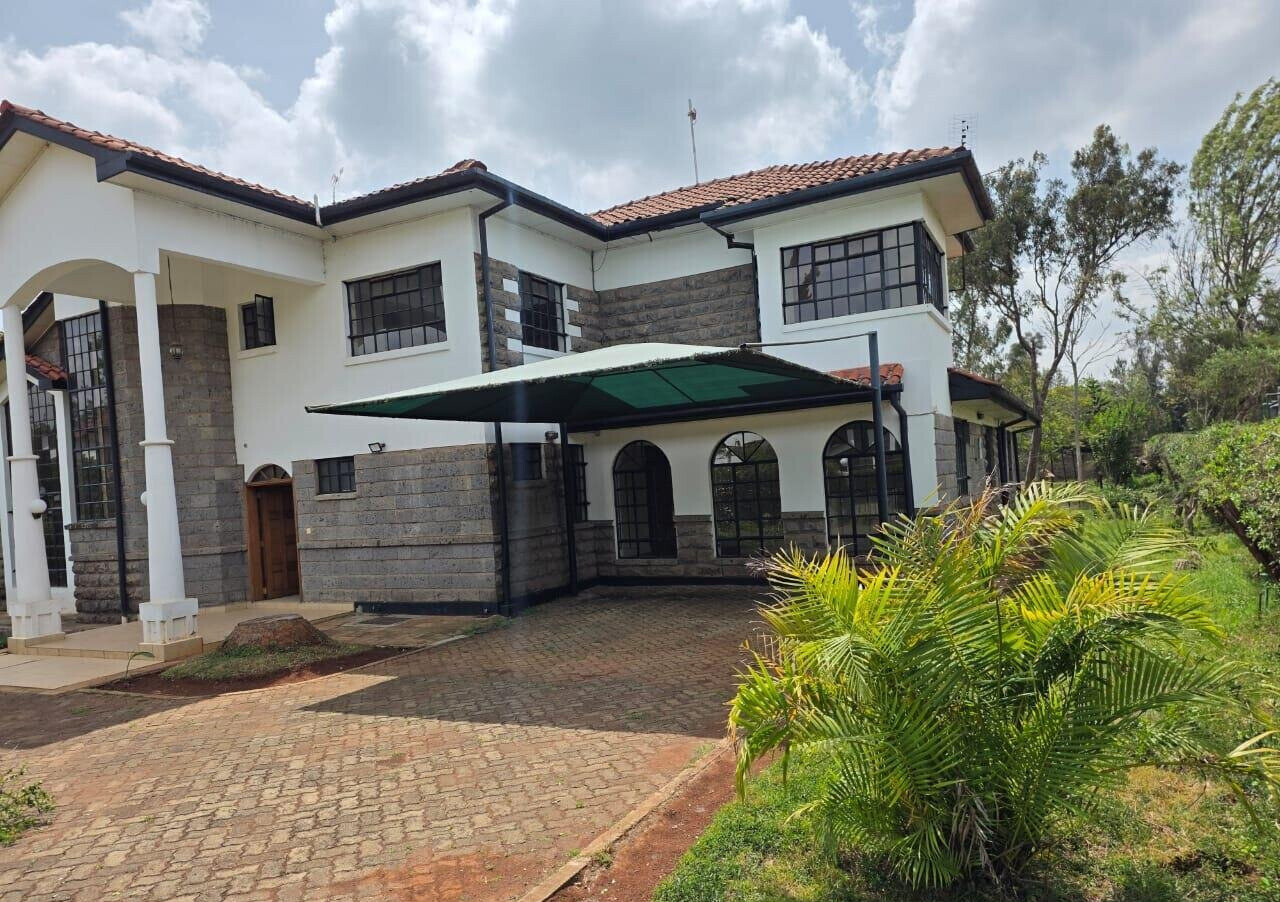 5-Bed Townhouse on Half-Acre Near Rubius & Nairobi Academy – Karen