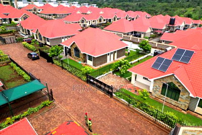 3bdrm Bungalow in Kenyatta Road / Theta for sale - Image 4