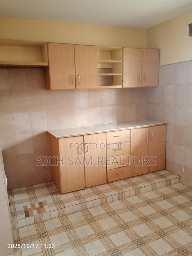 3bdrm Apartment in Kiamunyi, Nakuru Town West for rent
