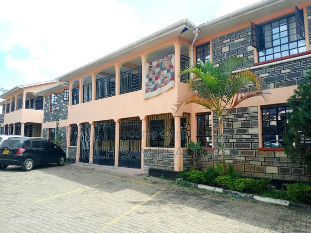 3bdrm Apartment in Kiamunyi, Nakuru Town West for rent