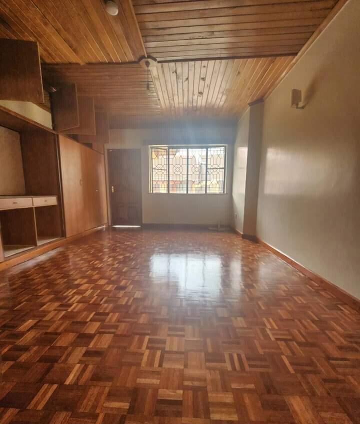 5-Ensuite Townhouse with Pool & Borehole - Lavington Gated