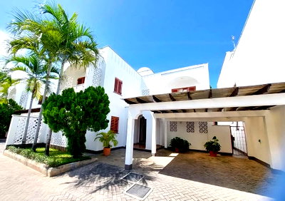 3/4 Acre Townhouse in Nyali