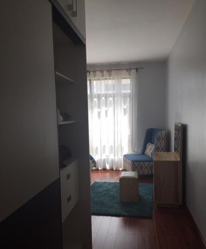 5-Bedroom All-Ensuite Townhouse with Fireplace & DSQ - Runda