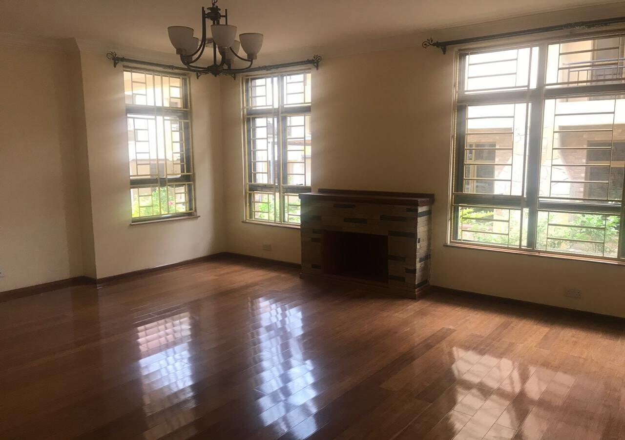 5-Ensuite Townhouse with Family Room & Pool - Lavington