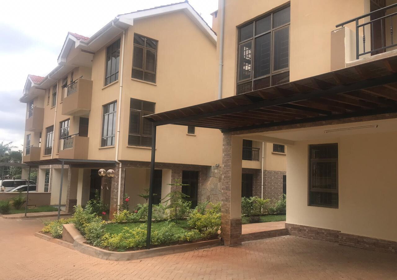 5-Ensuite Townhouse with Family Room & Pool - Lavington