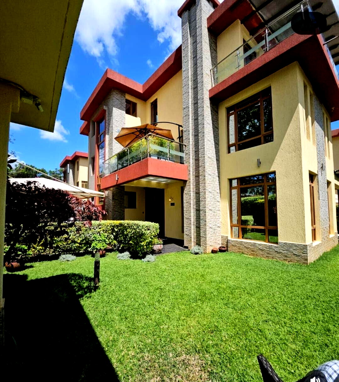5-Ensuite Townhouse with Private Garden & Designer Kitchen - Lavington