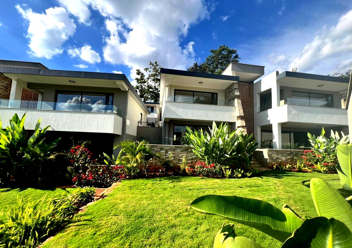 5-Bed Luxury Villa with Italian Kitchen & Clubhouse Access - Spring Valley