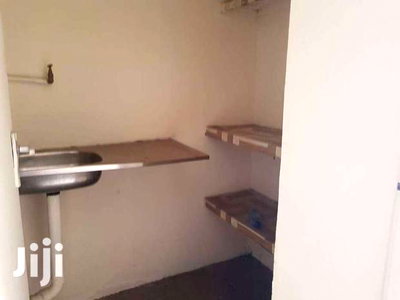 Godown In Industrial Area - Image 7