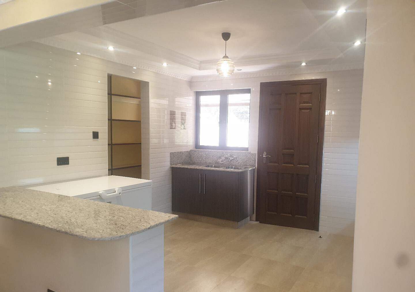 5BR All-Ensuite Townhouse with Jacuzzi & Solar - Lavington