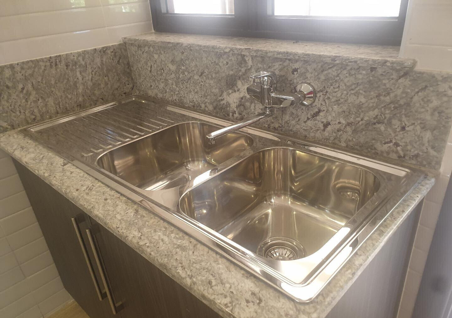 5BR All-Ensuite Townhouse with Jacuzzi & Solar - Lavington